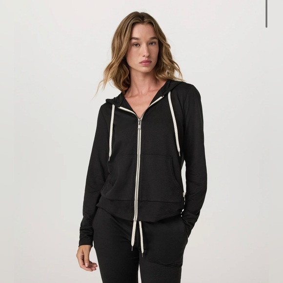 Vuori Tops - VUORI Black Zip-Up Hoodie